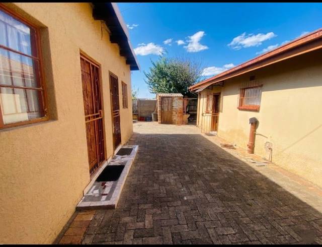 2 BEDROOM HOUSE FOR SALE IN SHARPEVILLE
